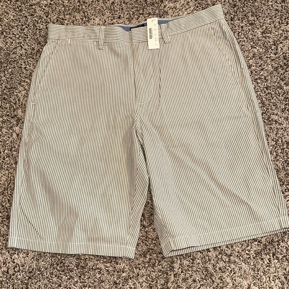 NWT J.Crew Men's Flex Chino 10 1/2" Inseam Shorts Size 32 waist